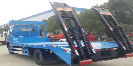 【國五】東風多利卡平板