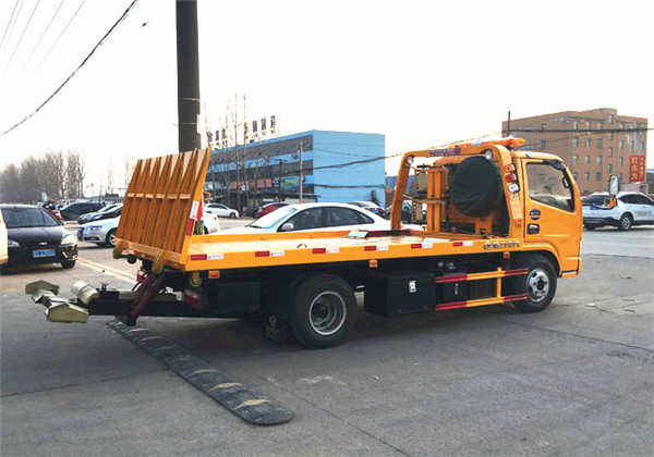 東風多利卡藍牌一拖二清障車 東風多利卡藍牌一拖二清障車