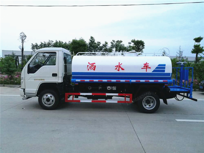 福田時(shí)代灑水車(chē)