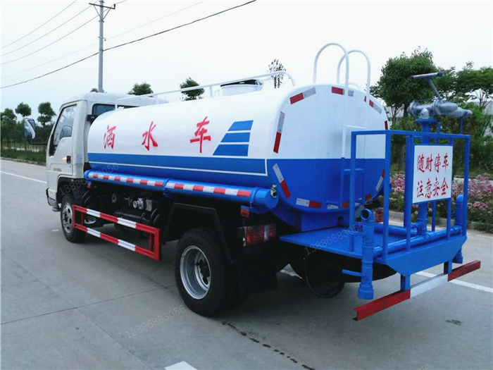 福田時(shí)代灑水車(chē)