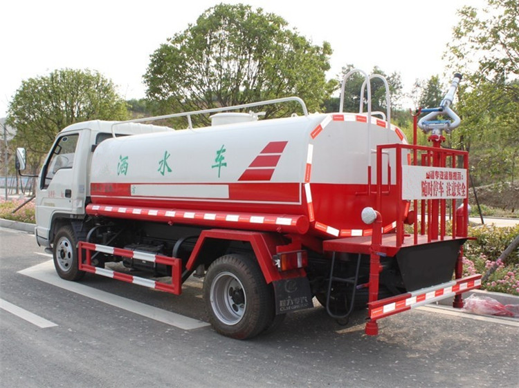 福田時(shí)代灑水車(chē)