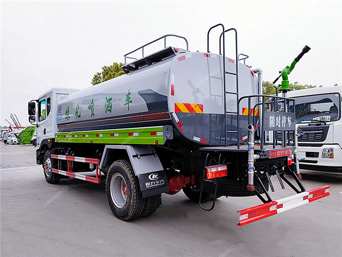 東風(fēng)多利卡D9灑水車(chē) 東風(fēng)多利卡D9灑水車(chē)