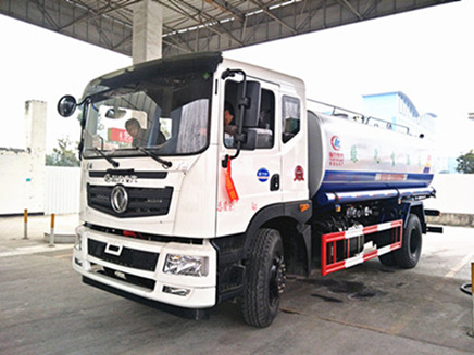 東風T5新款灑水車