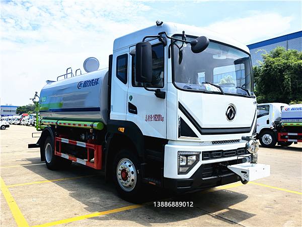 東風(fēng)多利卡D9新款霧炮車