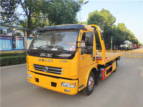 東風(fēng)多利卡D7一拖二清障車