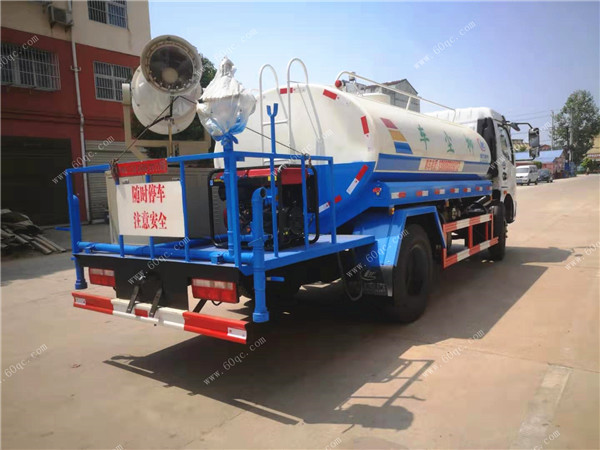 東風(fēng)福瑞卡抑塵車