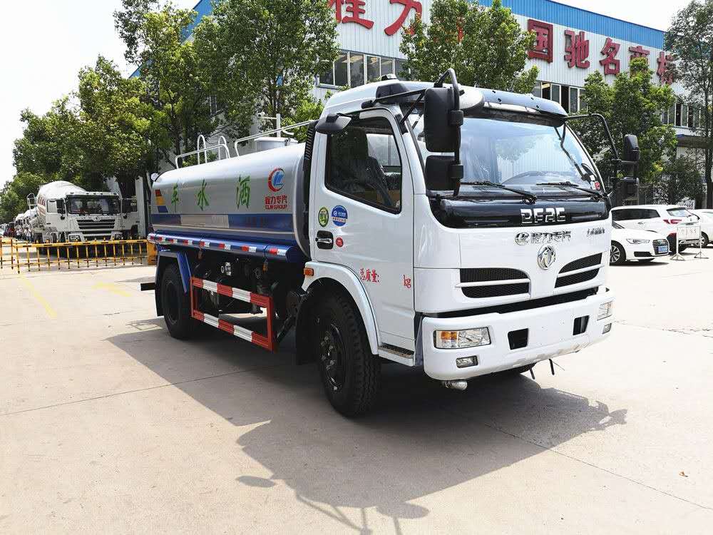8噸灑水車價(jià)格多少，東風(fēng)福瑞卡灑水車8噸一臺(tái)多少錢