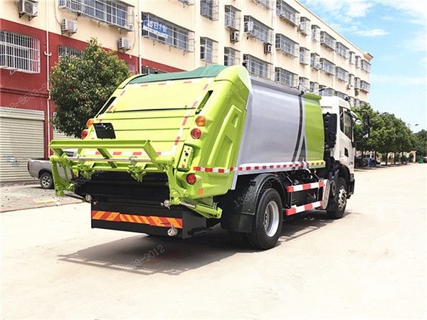 東風(fēng)天錦壓縮垃圾車(chē)