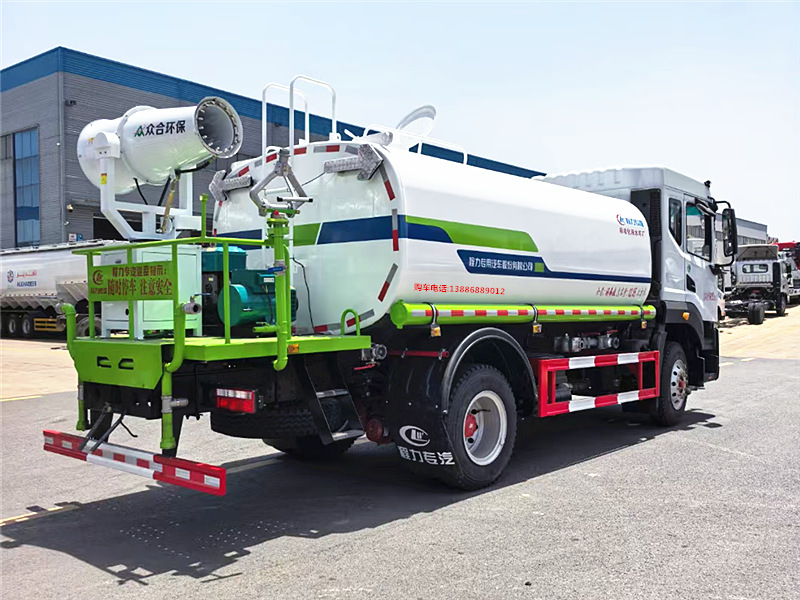 東風(fēng)多利卡D9霧炮車